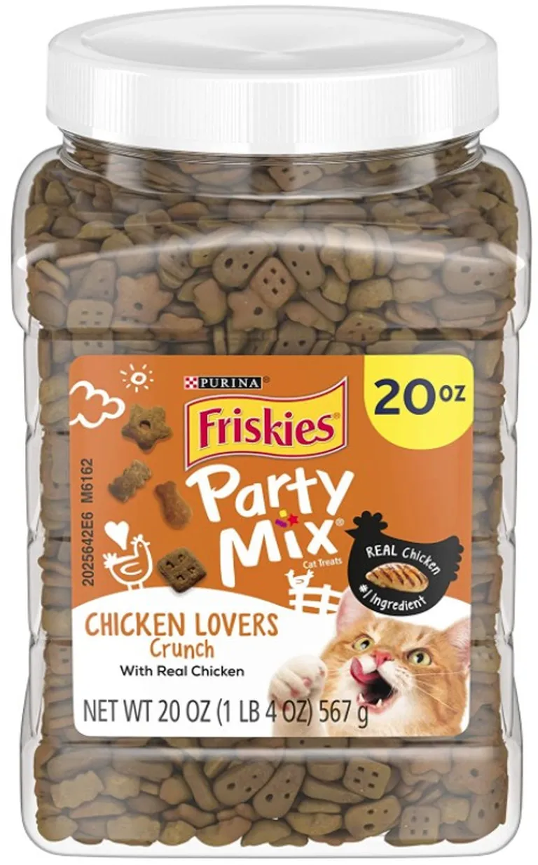 Friskies Party Mix Crunch Treats Chicken Lovers Photo 1